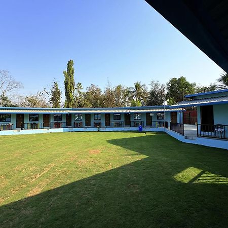 Deep Bhavani Resort Karjat Bagian luar foto