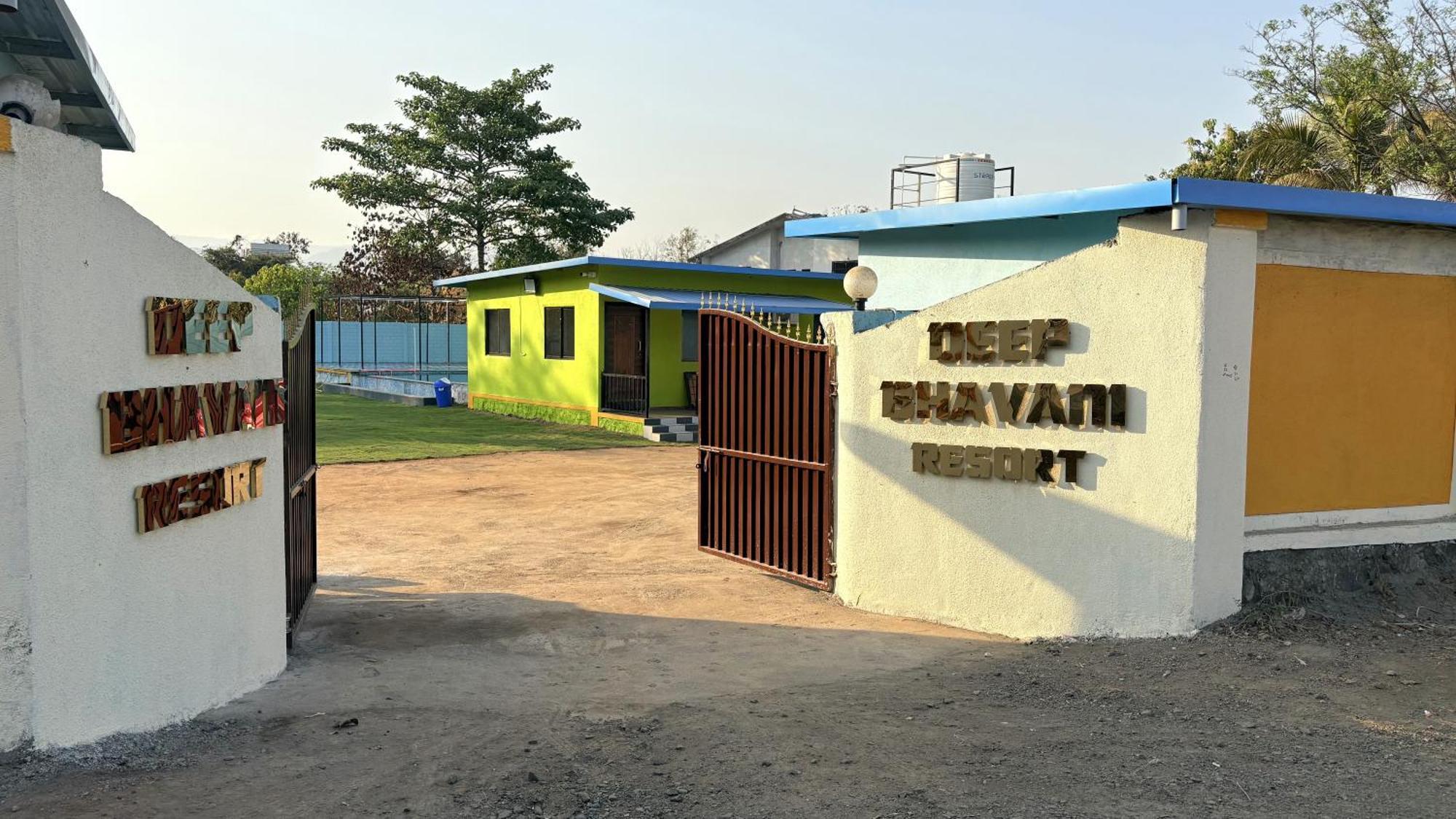Deep Bhavani Resort Karjat Bagian luar foto